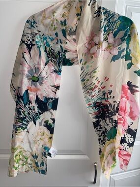 CYNTHIA ROWLEY Floral  100% SILK Scarf  Multi Colors